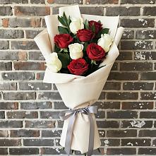 Букет цветов из:  Розы #REPLACE_PRED# Красный Коммунар